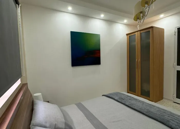 Imperial St Pauls Bay Lägenhet *